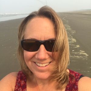 Meet your Posher, Deanna